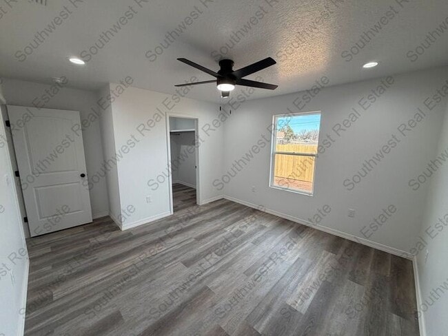 Building Photo - New Spacious 2 bedroom 2 bath Duplex.