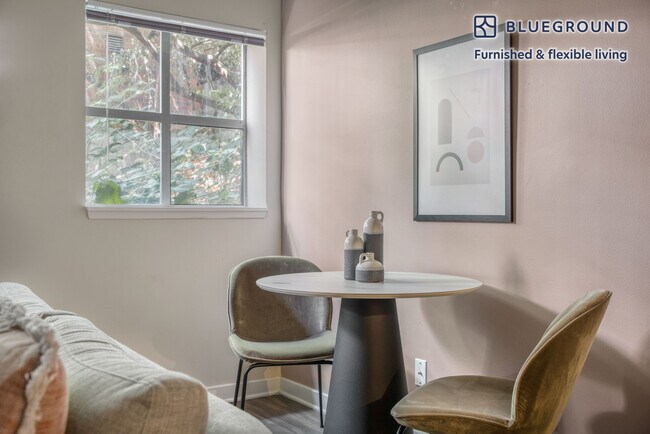 Foto del edificio - 1406 Western Ave