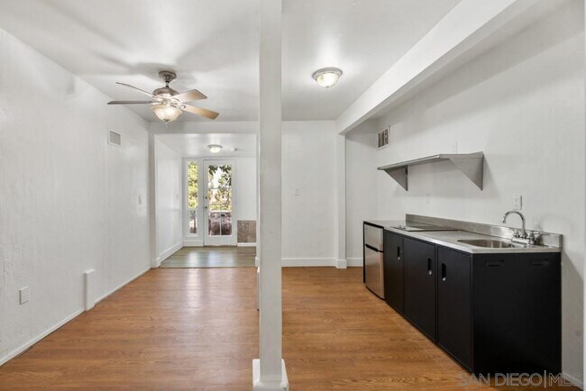 Building Photo - 8038 Lemon Ave