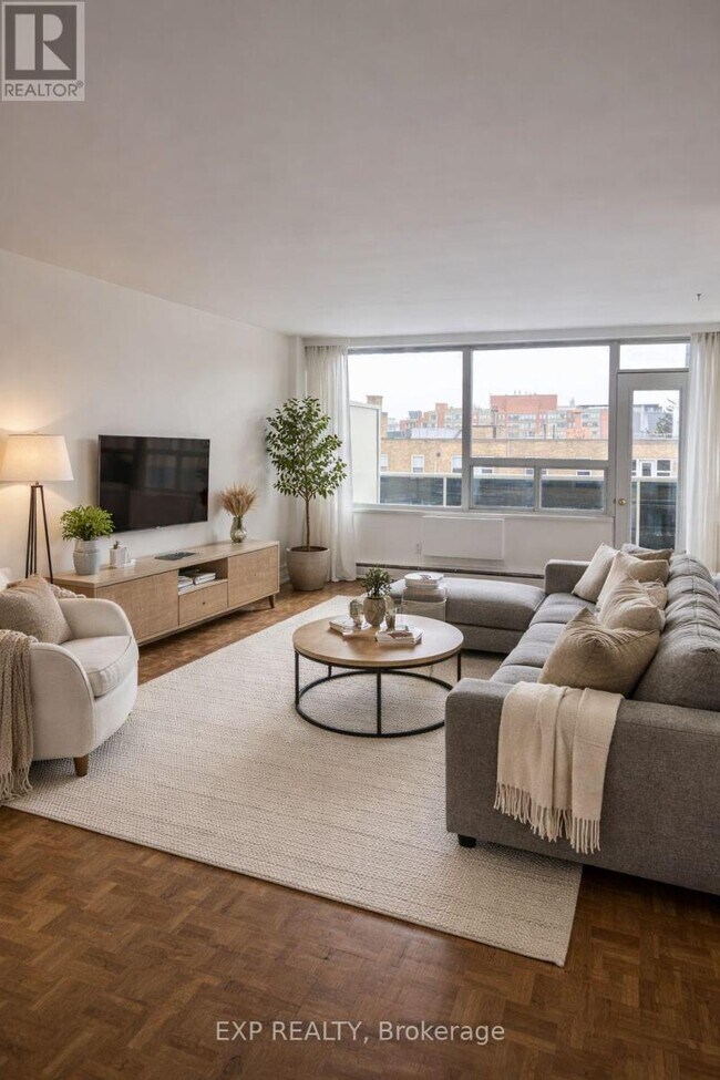 Photo du bâtiment - 650 Briar Hill Ave