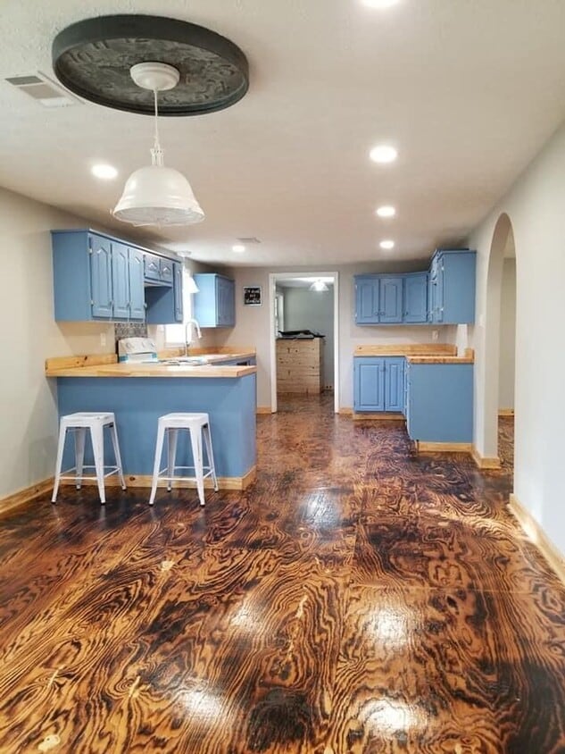 Primary Photo - 3 Bed 2.5 Bath Home