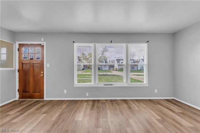 Foto del edificio - 17401 Wayne Dr