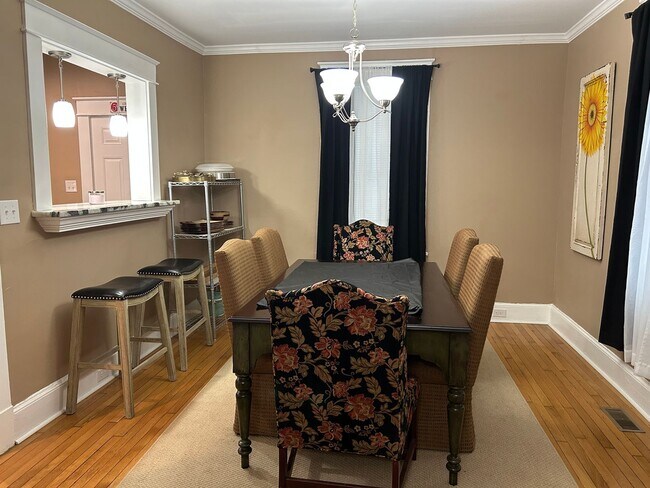 Foto del edificio - Furnished Short term fully renovated