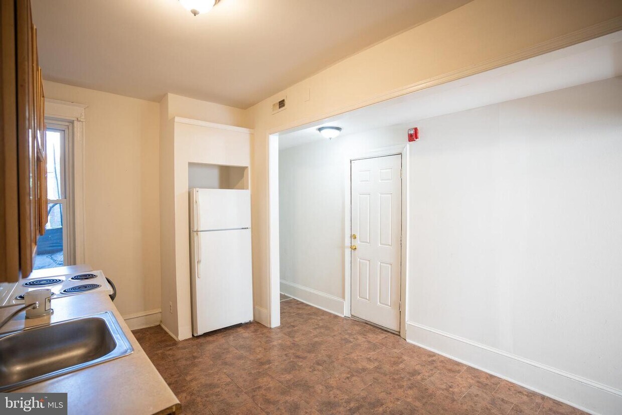 210 S 60th St Unit 2ND FLOOR, Philadelphia, PA 19139 Apartment for Rent in Philadelphia, PA