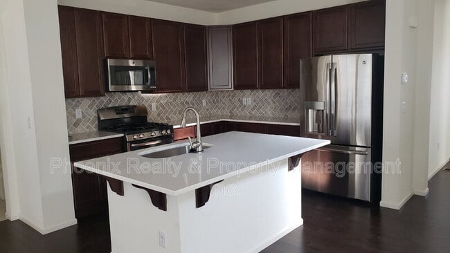 Foto del edificio - 337 Stone Creek Dr