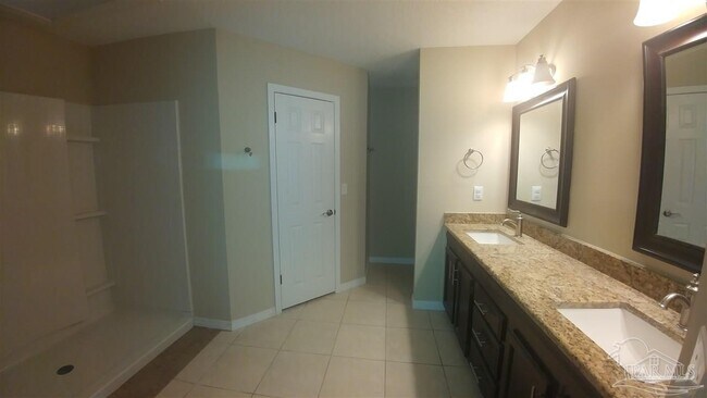 Foto del edificio - 10941 Oak Valley Dr