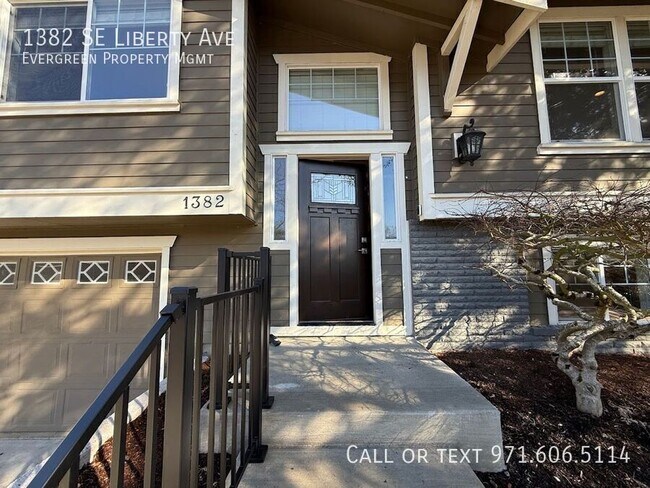 Foto del edificio - 1382 SE Liberty Ave