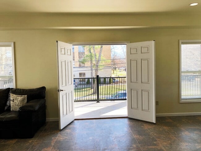 Patio Access - 1554 4th St
