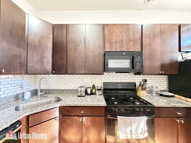 Foto del edificio - 3512 N Halsted St