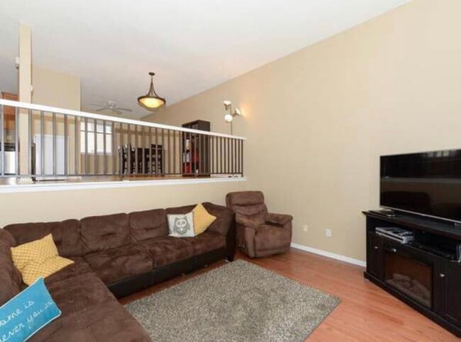 Building Photo - 6475 Regency Ln