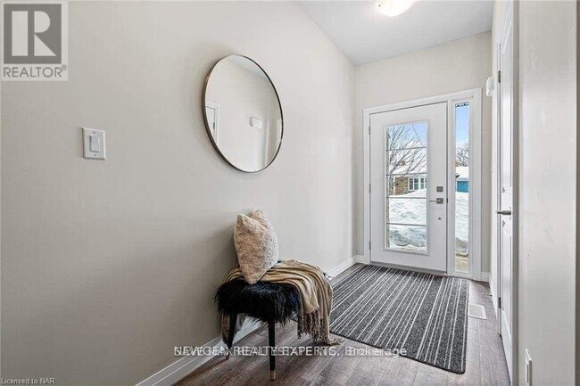 Photo du bâtiment - 4855 Pettit Ave