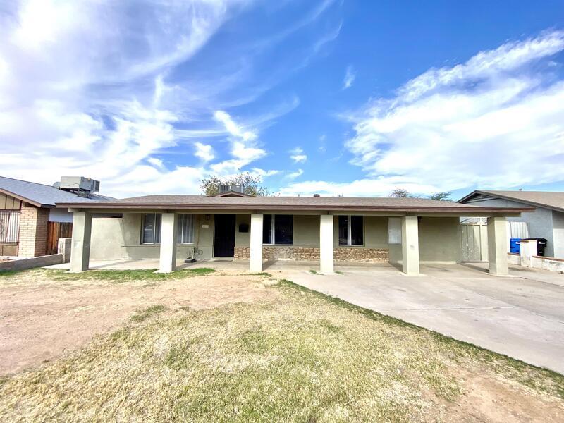 Primary Photo - 8820 W Glenrosa Ave