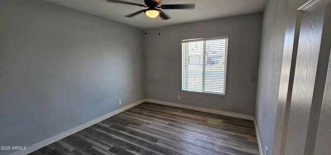 Building Photo - 642 W Plata Ave