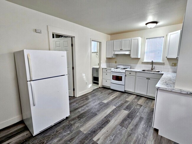 Foto del edificio - MOVE IN SPECIAL: 1/2 MONTHS RENT FREE- Washer/Dryer Included!