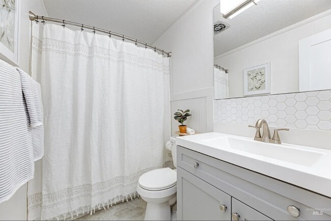 Building Photo - 1219 NW 7th St