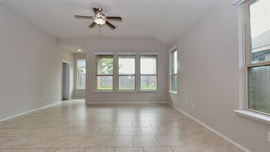 Building Photo - 4427 Aversa Dr