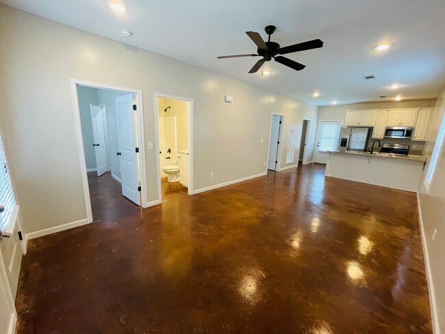 Building Photo - 2BD/2BA FOR RENT