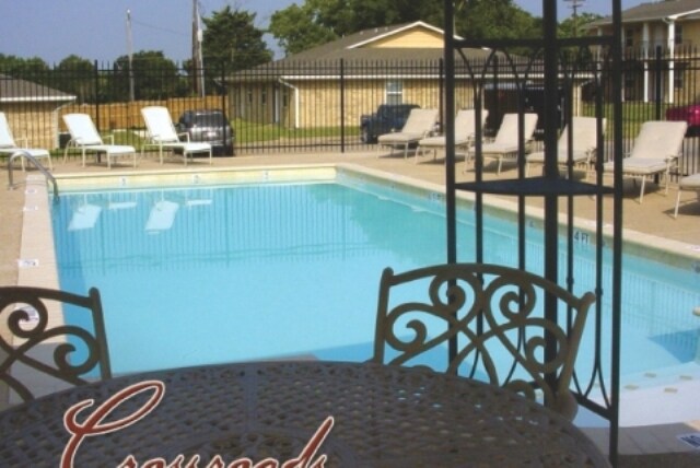 Sparkling Pool - 801 Wheelock St