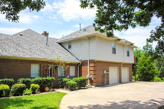 Building Photo - 7015 Winding Creek Rd