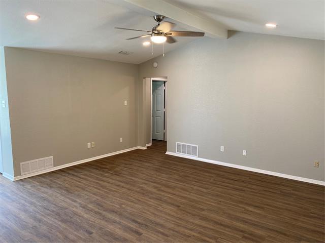 Foto del edificio - 615 Stoneybrook Dr