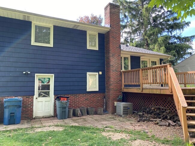 Foto del edificio - 11206 Stoneham Rd