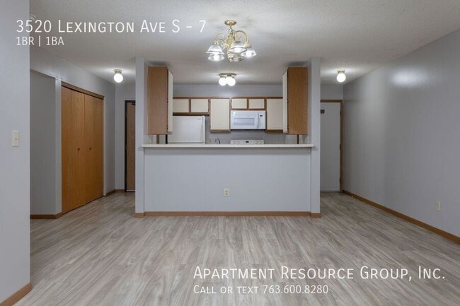 Foto del edificio - 3520 Lexington Ave S