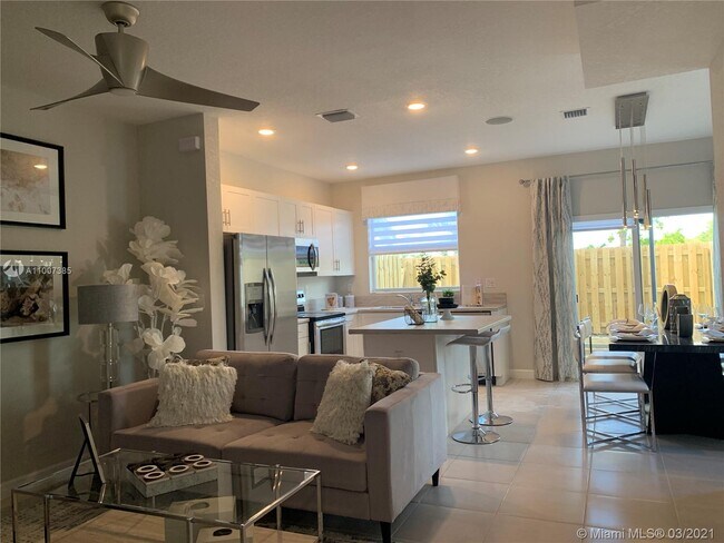 Foto del edificio - 1483 SE 26th Ave