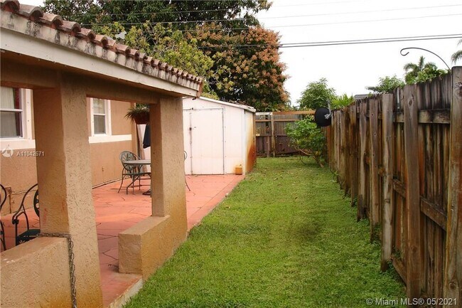 Building Photo - 5930 NE 2nd Ave