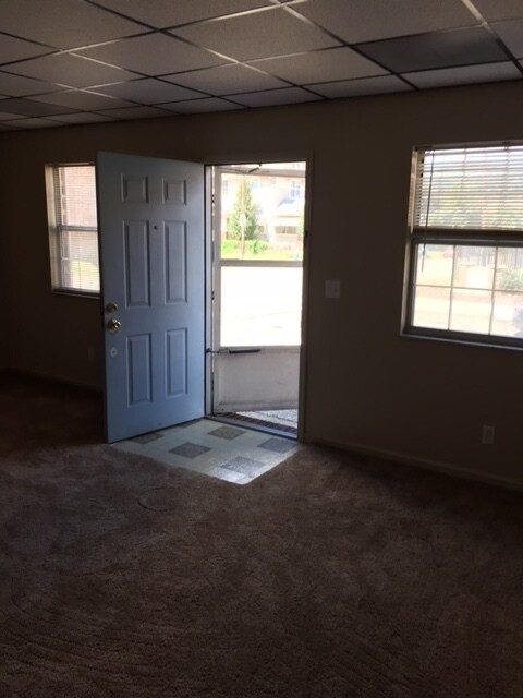 Foto principal - One Bedroom One Bath Apartment in Charleston