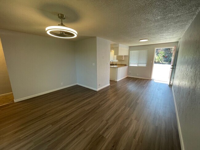 Foto del edificio - 437-437 Elm St