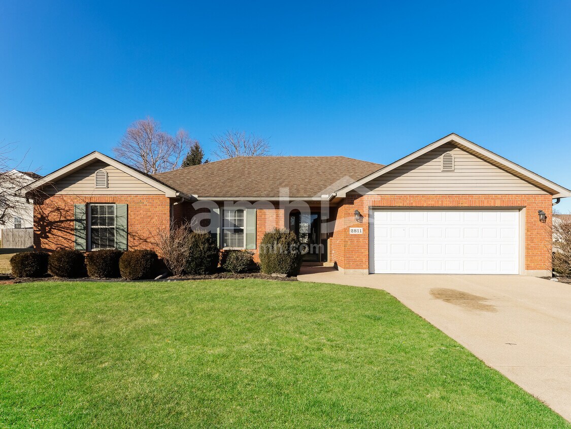 2811 Huntington Drive House Rental in Troy, OH