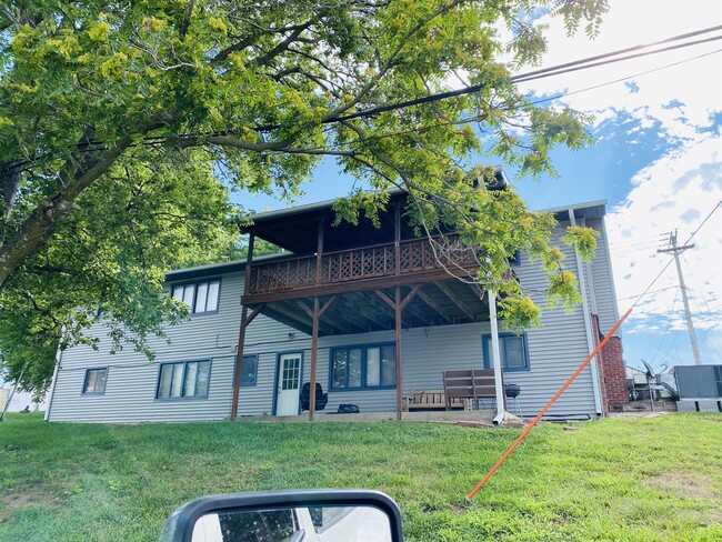 Building Photo - 701 Nebraska St