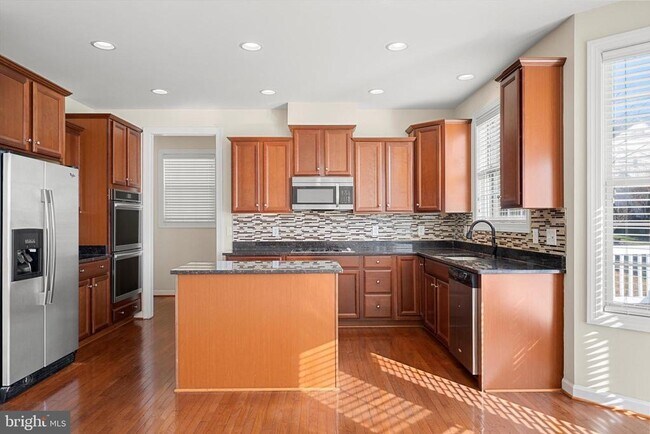 Foto del edificio - 16421 Regatta Ln