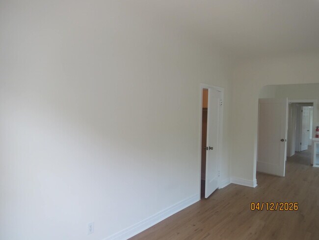 Foto del edificio - 2045 S Harcourt Ave