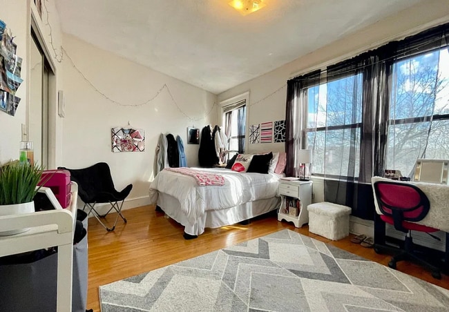 Building Photo - 37 Egremont Rd