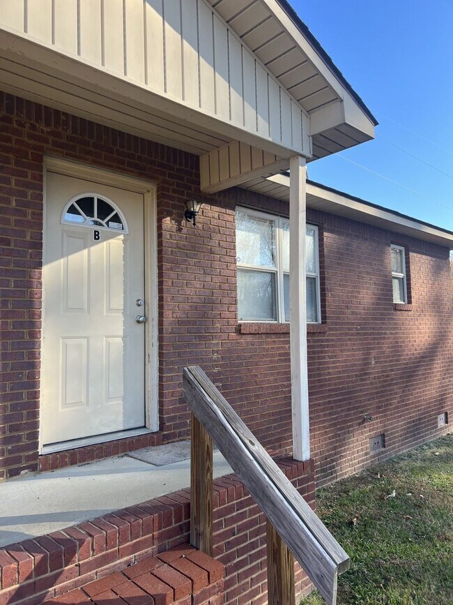 Building Photo - 122 Bo Drive