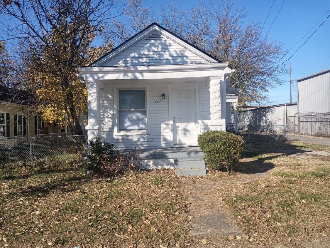 Foto principal - Now available !! Cute 3 bed 2 bth bungalow