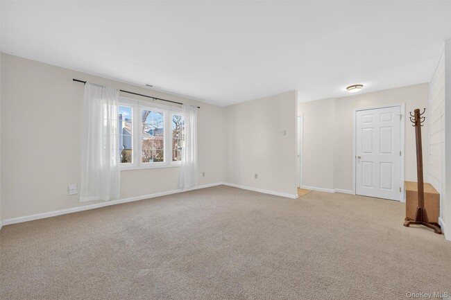 Building Photo - 1306 Nutmeg Dr