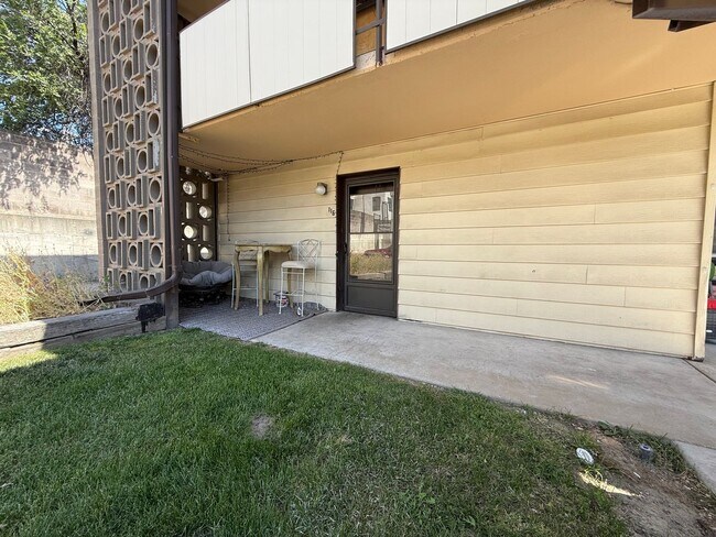 Foto del edificio - Spacious One-Bedroom Condo in Millcreek!
