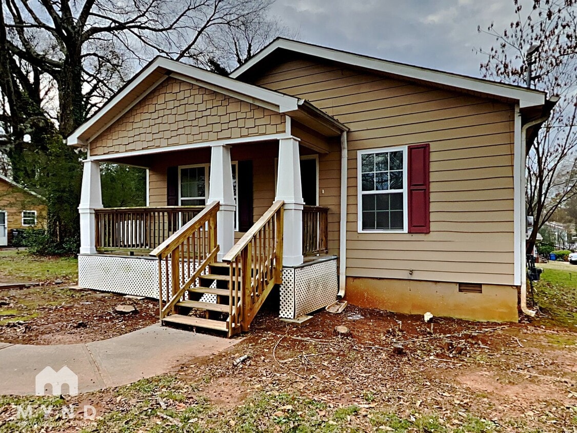 Primary Photo - 5388 Daniel St