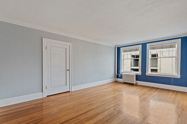 Building Photo - 321 Boylston Ave E