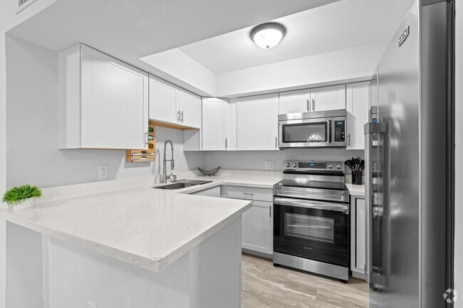 Building Photo - 3715 Village Dr