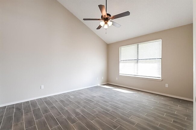 Building Photo - 711 Meadowcreek Ct