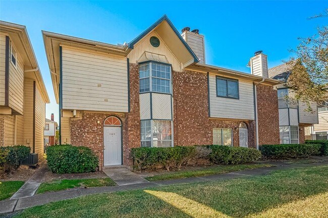 Building Photo - 8310 Wild Rose St