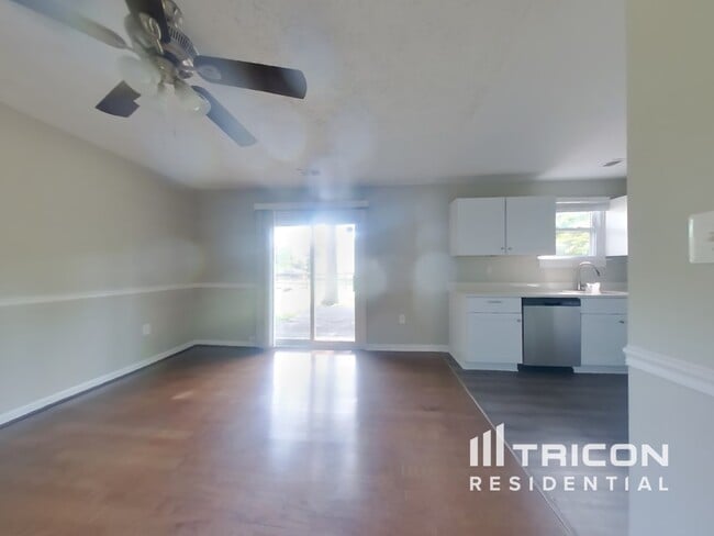 Building Photo - 1203 Addison Ct