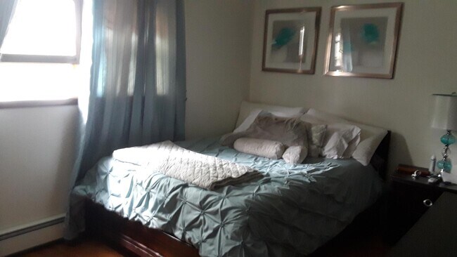 Foto del edificio - 144 MacArthur Ave