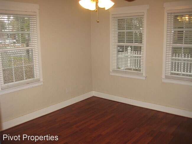 Building Photo - 2 br, 1 bath House - 413 NW 3rd Ave