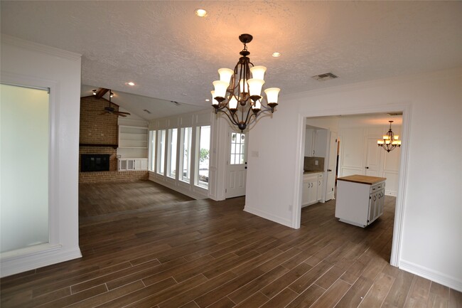 Building Photo - 14314 Piping Rock Ln