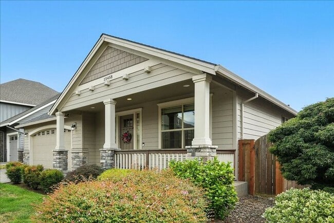 Building Photo - Elegant 3-Bedroom Home with Modern Ameniti...