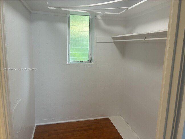 Foto del edificio - 334 25th St